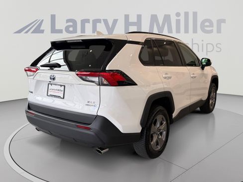 Used 2023 Toyota RAV4 XLE w/ Convenience Package AWD/4WD image 5