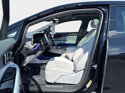 Certified 2025 Cadillac Optiq Sport 2 AWD/4WD image 19