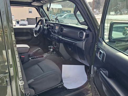 Used 2021 Jeep Wrangler Unlimited Sport image 6