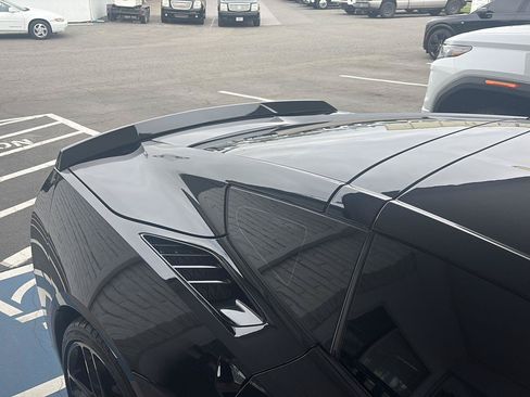 Used 2019 Chevrolet Corvette Stingray Coupe w/ Carbon Flash Badge Package RWD image 25