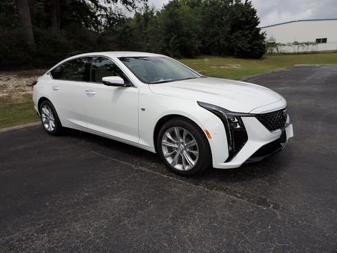 New 2026 Cadillac CT5 Premium Luxury image 3