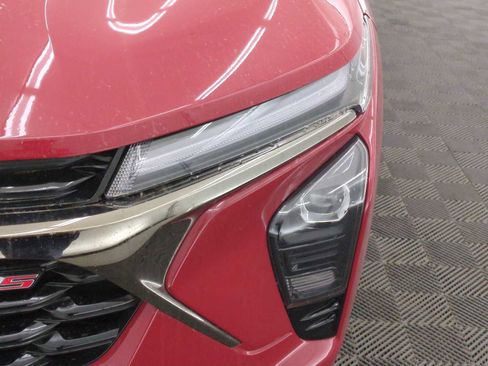 New 2026 Chevrolet Trax RS w/ Sunroof Package image 10