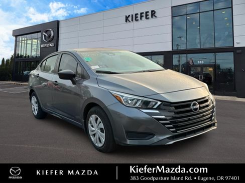 Used 2024 Nissan Versa S w/ Trunk Package FWD image 1