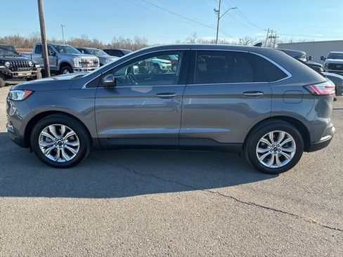Used 2024 Ford Edge Titanium image 3