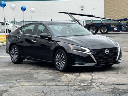 Used 2025 Nissan Altima 2.5 SV