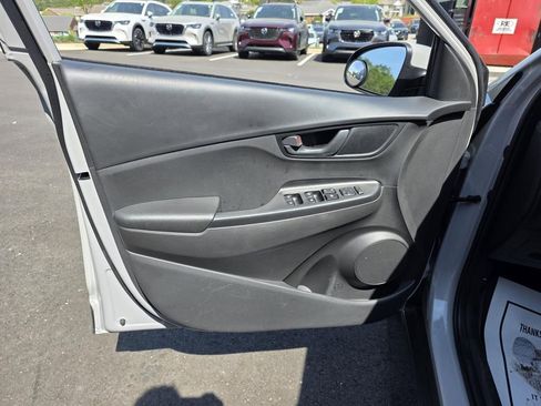 Used 2023 Hyundai Kona SEL FWD image 12