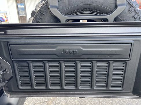 Used 2020 Jeep Wrangler Unlimited Rubicon image 11