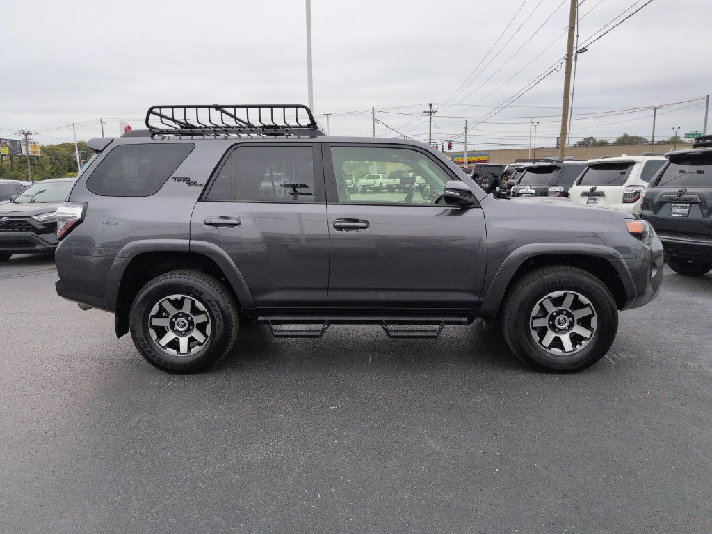 Used 2023 Toyota 4Runner TRD Off-Road Premium w/ Off Road Premium Plus Package AWD/4WD image 6