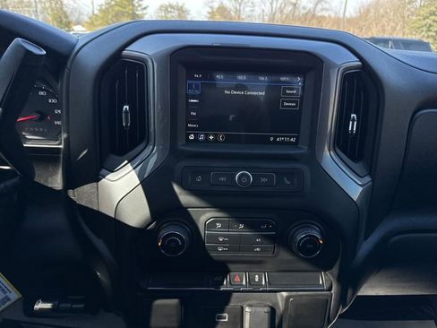Used 2019 Chevrolet Silverado 1500 Custom w/ Custom Value Package image 17