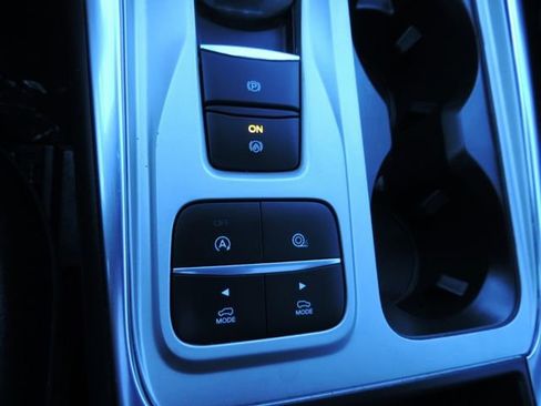 Used 2021 Ford Explorer XLT w/ Equipment Group 202A image 28