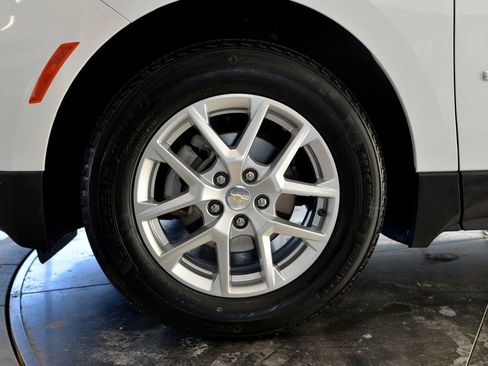 Certified 2024 Chevrolet Equinox LT image 10