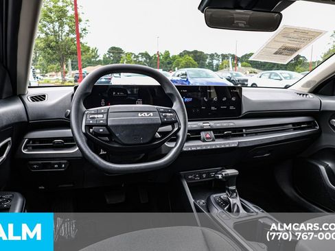 Used 2025 Kia K4 FWD image 27