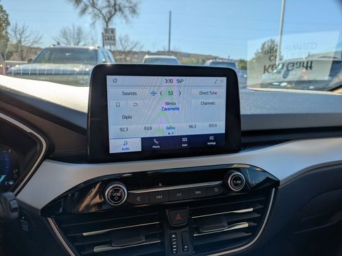 Used 2020 Ford Escape SE Sport image 22