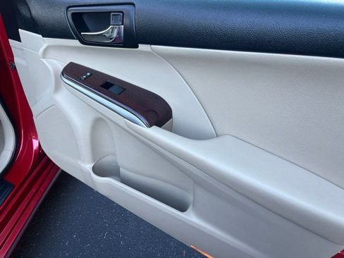 Used 2012 Toyota Camry XLE image 20