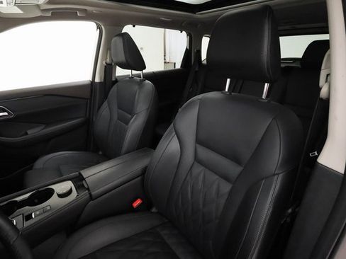 Used 2022 Nissan Rogue Platinum w/ Head-Up Display Package image 11