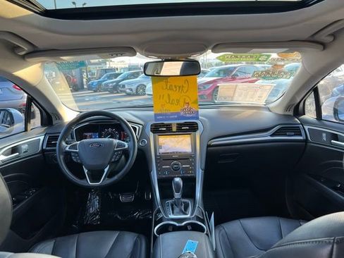 Used 2016 Ford Fusion Titanium image 39
