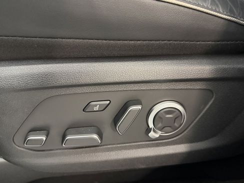 Used 2025 Hyundai Palisade Calligraphy image 24