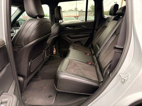 Used 2024 Jeep Grand Cherokee Altitude AWD/4WD image 33