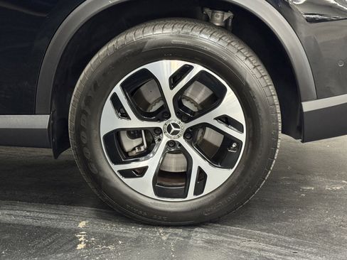 Certified 2025 Mercedes-Benz GLC 350e 4MATIC image 16