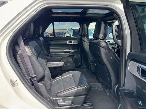 Used 2020 Ford Explorer Limited w/ Class III Trailer Tow Package AWD/4WD image 10