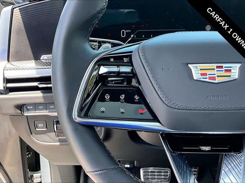 Used 2025 Cadillac Escalade V AWD/4WD image 13