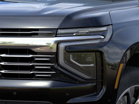 New 2026 Chevrolet Suburban Premier w/ Sun And Tow Package AWD/4WD image 10