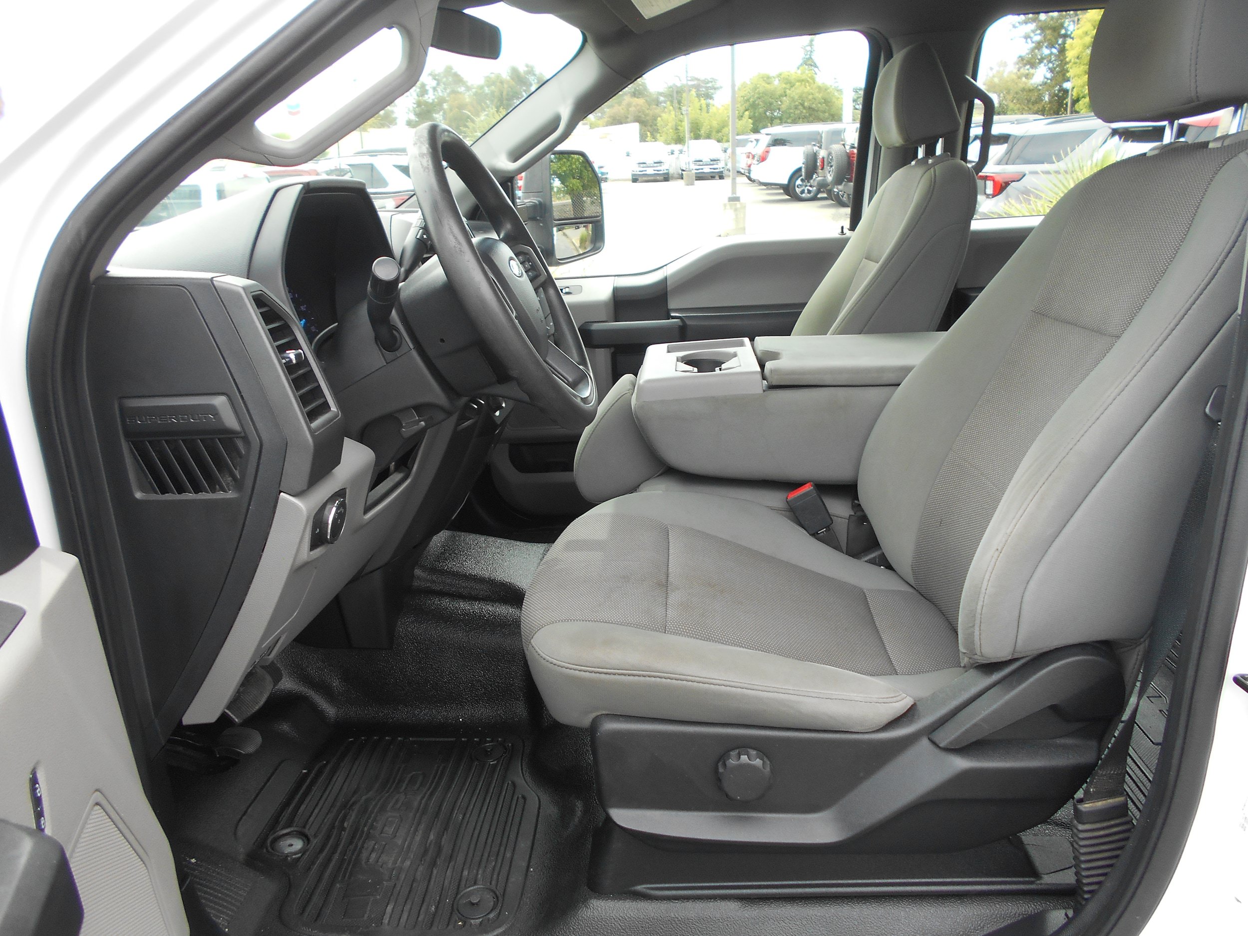 Used 2020 Ford F350 XL w/ STX Appearance Package RWD image 6