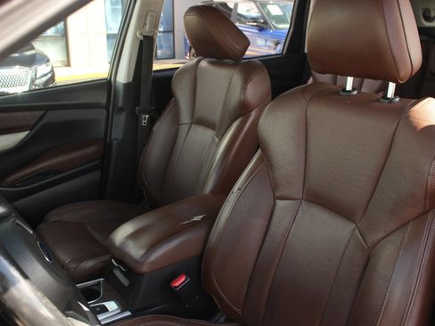 Used 2019 Subaru Ascent Touring AWD/4WD image 14