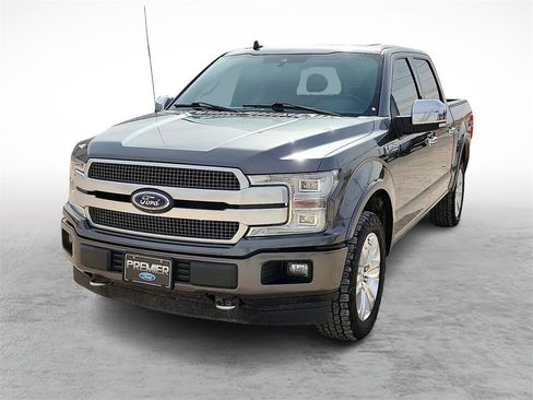 Used 2018 Ford F150 Platinum w/ Equipment Group 701A Luxury image 4