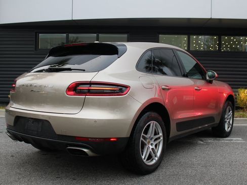 Used 2018 Porsche Macan image 7