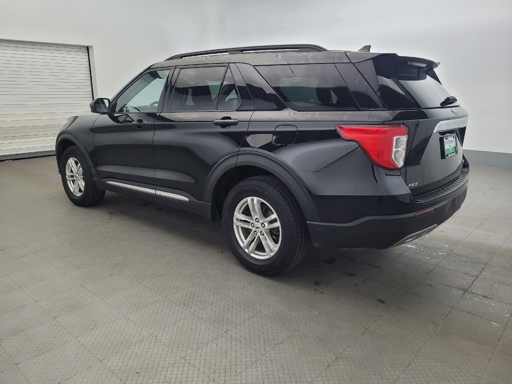 Used 2023 Ford Explorer XLT w/ Equipment Group 202A AWD/4WD image 3
