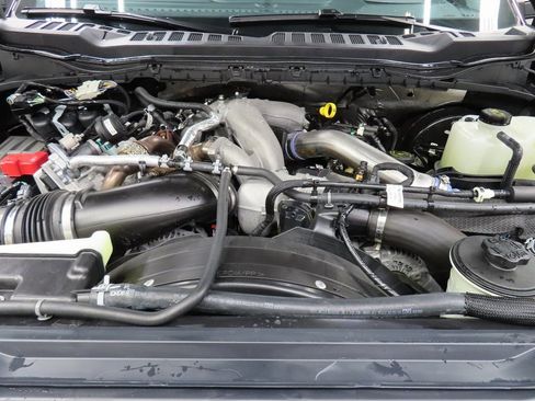 Used 2025 Ford F250 Lariat w/ Lariat Ultimate Package image 35