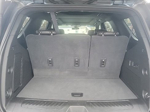 Used 2021 Chevrolet Tahoe LT w/ LT Signature Package image 35