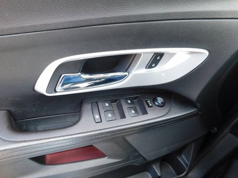 Used 2016 Chevrolet Equinox LS AWD/4WD image 17