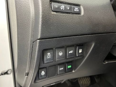 Used 2019 Nissan Rogue SV w/ Sun & Sound Touring Package FWD image 30