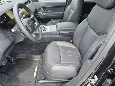 New 2026 Land Rover Range Rover Long Wheelbase SE AWD/4WD image 10
