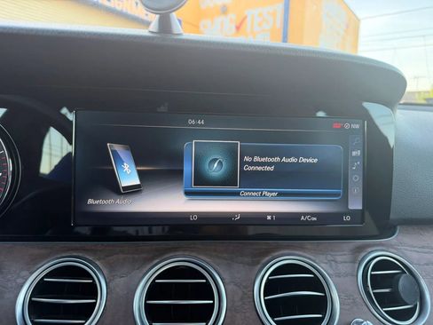 Used 2017 Mercedes-Benz E 300 image 24