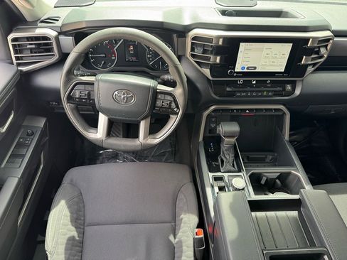 Used 2022 Toyota Tundra SR5 w/ SR5 Convenience Package image 15