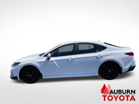 New 2026 Toyota Camry SE FWD image 5