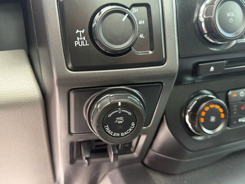 Used 2017 Ford F150 XLT w/ Equipment Group 302A Luxury AWD/4WD image 20