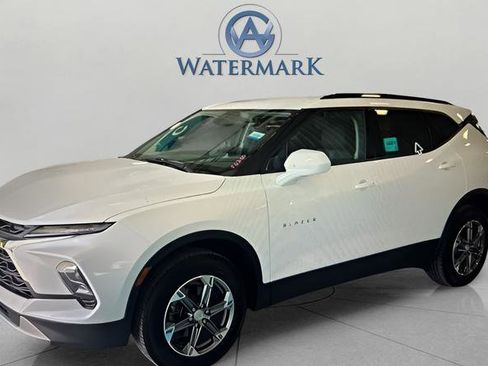 Used 2024 Chevrolet Blazer LT w/ Convenience Package FWD image 1