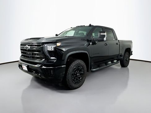 Used 2024 Chevrolet Silverado 3500 LTZ w/ LTZ Plus Package AWD/4WD image 3