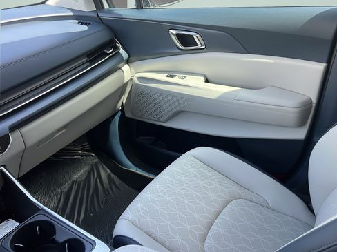 New 2026 Kia Carnival EX FWD image 13
