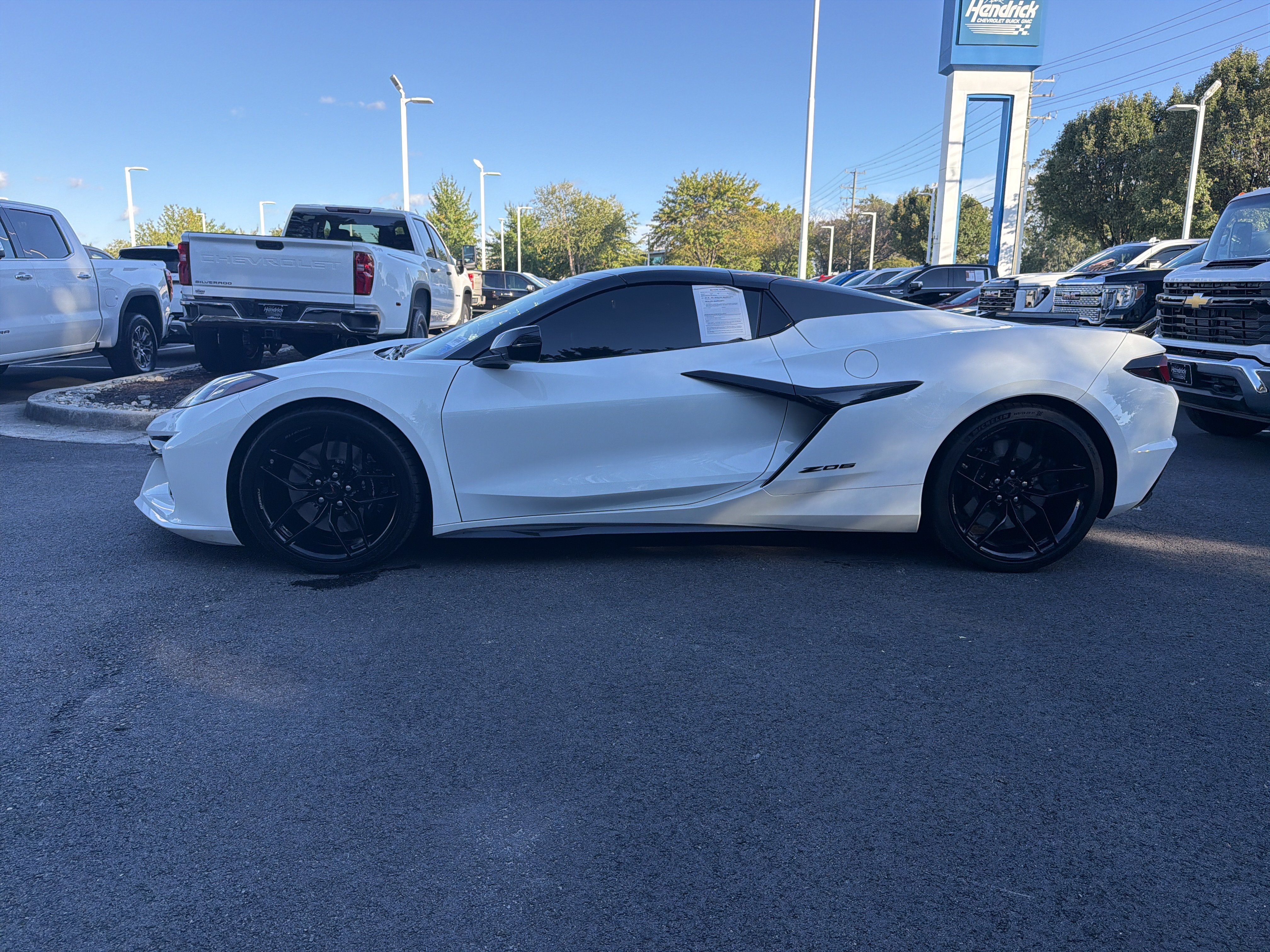Used 2025 Chevrolet Corvette Z06 w/ Stealth Interior Trim Package RWD image 7