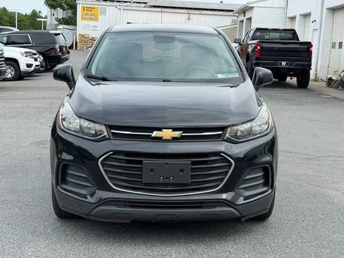 Used 2019 Chevrolet Trax LS FWD image 2