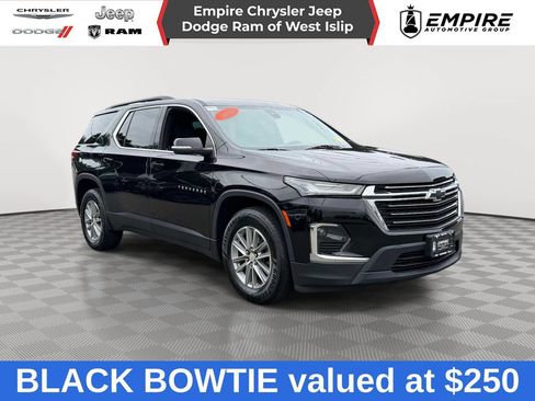 Used 2023 Chevrolet Traverse LT AWD/4WD image 1