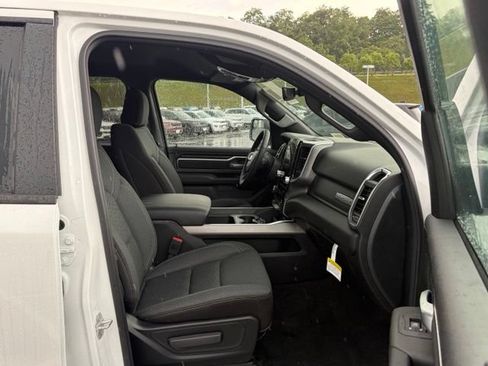 New 2026 RAM 1500 Big Horn AWD/4WD image 29