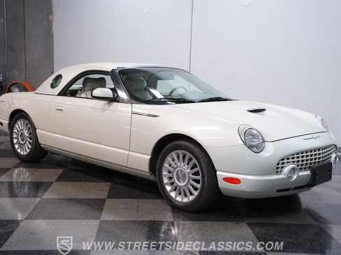 Used 2005 Ford Thunderbird 50th Anniversary RWD image 14