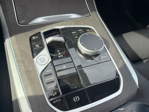 New 2026 BMW X5 xDrive40i w/ M Sport Package AWD/4WD image 26