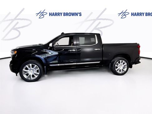Used 2025 Chevrolet Silverado 1500 High Country w/ High Country Premium Package AWD/4WD image 30